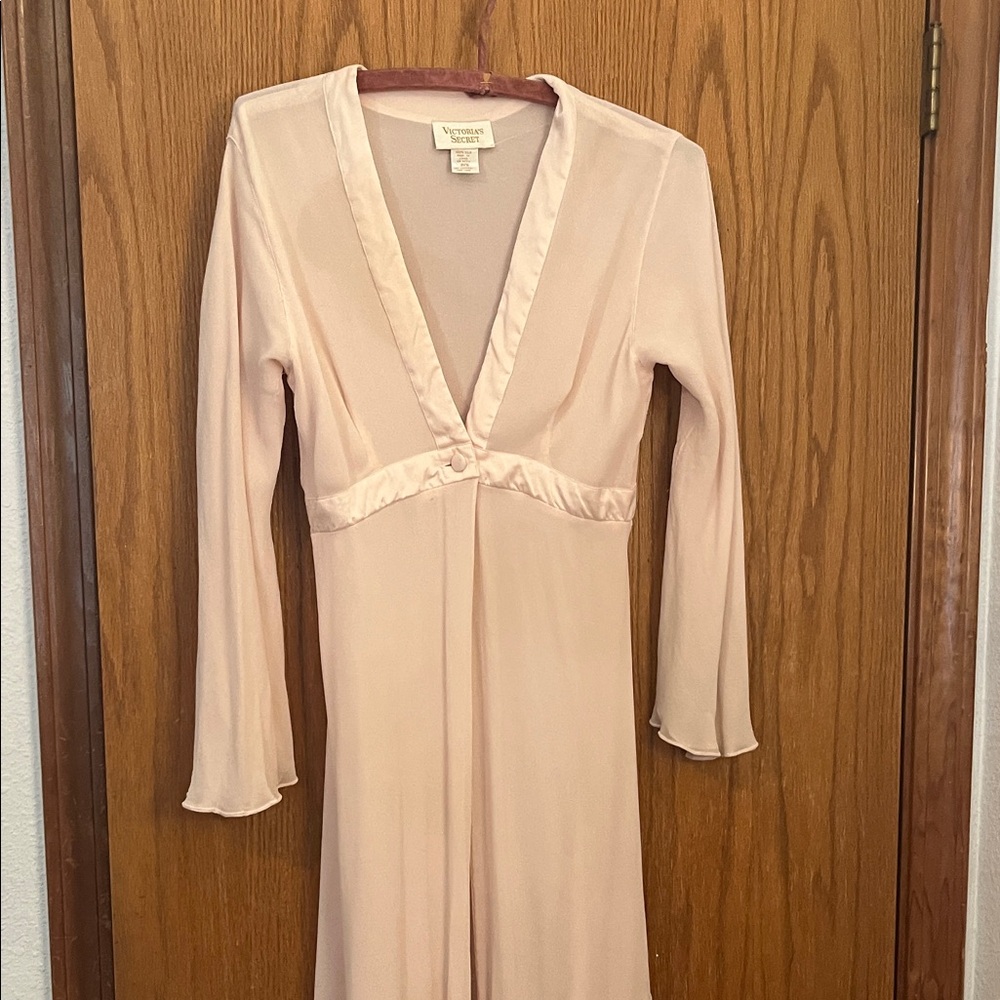 Victoria's Secret Blush Long Sleeve 1940s retro robe burlesque